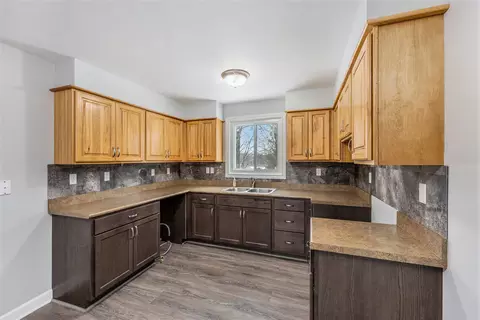 Kitchen - 5371 Lakeshore Rd, Deckerville, MI 48427 photo 2 of 3
