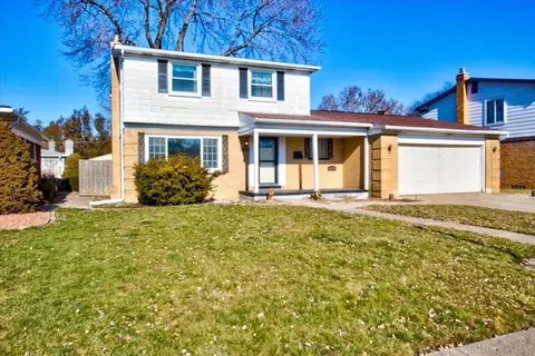11721 Robinwood Blvd, Warren, MI 48093