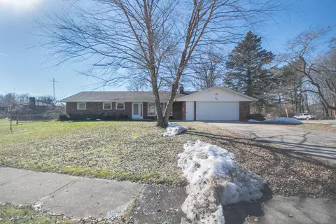 308 Timber Dr, Coloma, MI 49038
