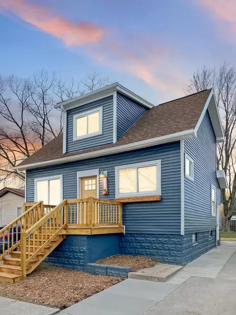 11275 Essex Ave, Warren, MI 48089
