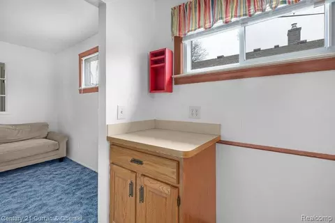 18243 Robert St, Melvindale, MI 48122 photo 10