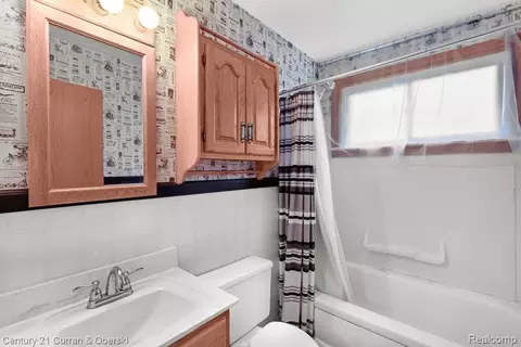 18243 Robert St, Melvindale, MI 48122 photo 19