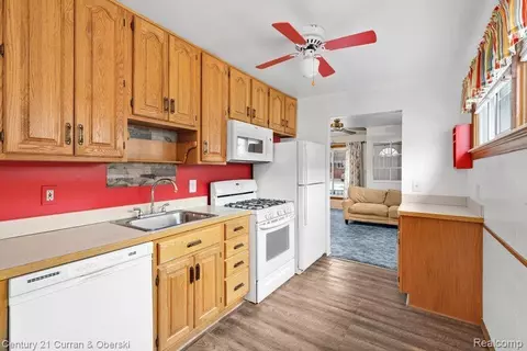 18243 Robert St, Melvindale, MI 48122 photo 14