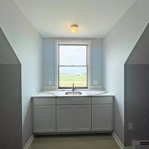 Bath - 4350 Deckerville Rd, Deckerville, MI 48427 photo 9 of 11
