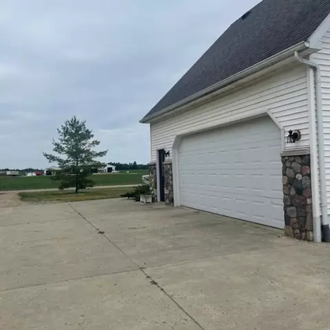 Exterior - 4350 Deckerville Rd, Deckerville, MI 48427 photo 20 of 24