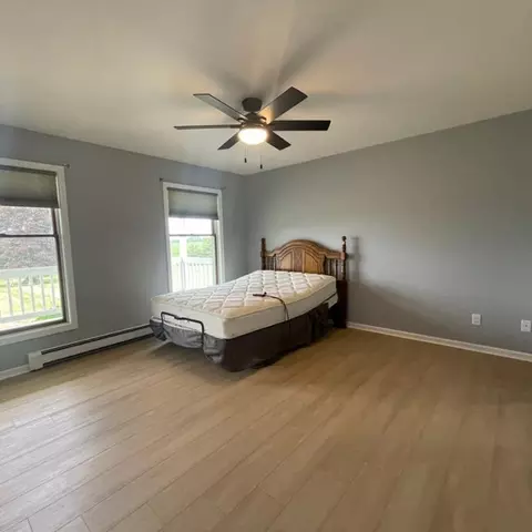 Bedroom - 4350 Deckerville Rd, Deckerville, MI 48427 photo 4 of 5