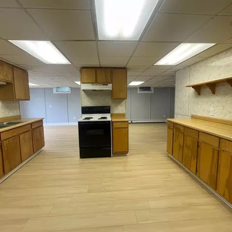 Kitchen - 4350 Deckerville Rd, Deckerville, MI 48427 photo 11 of 12