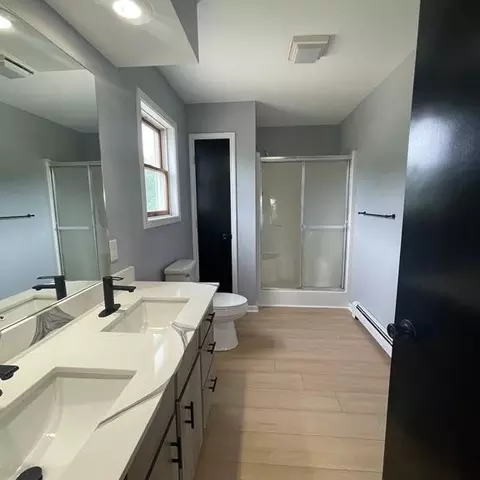 Bath - 4350 Deckerville Rd, Deckerville, MI 48427 photo 5 of 11