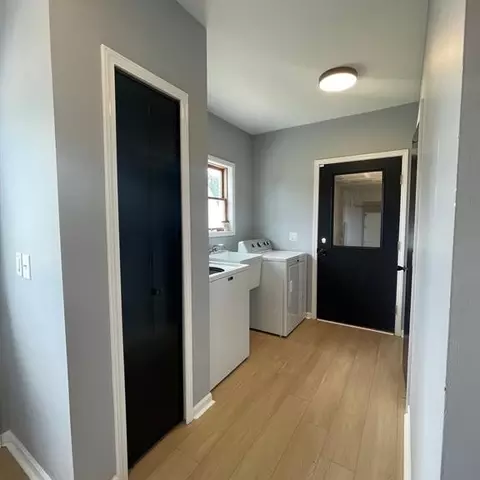 Kitchen - 4350 Deckerville Rd, Deckerville, MI 48427 photo 9 of 12