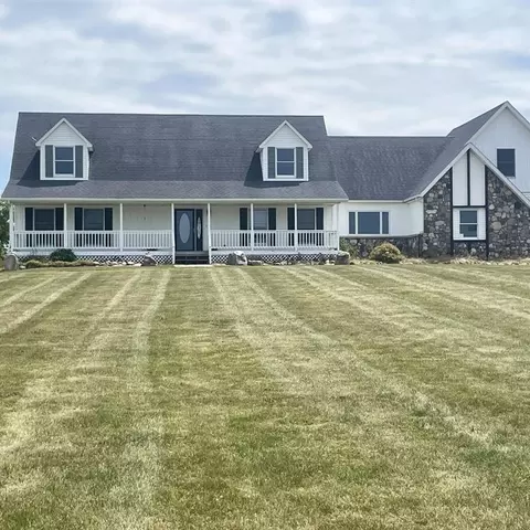 4350 Deckerville Rd, Deckerville, MI 48427