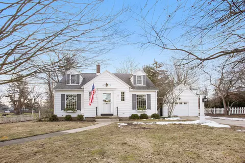 174 W Division St, Sparta, MI 49345