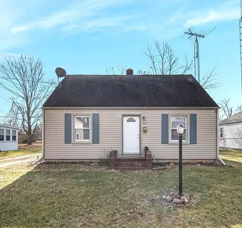 320 W Patterson St, Tecumseh, MI 49286