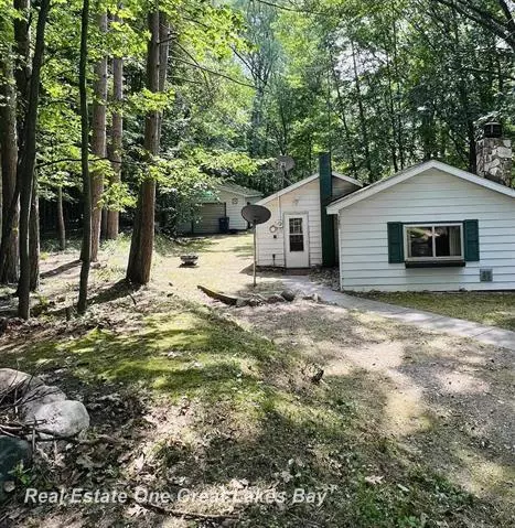7661 John R Ct, Lake, MI 48632