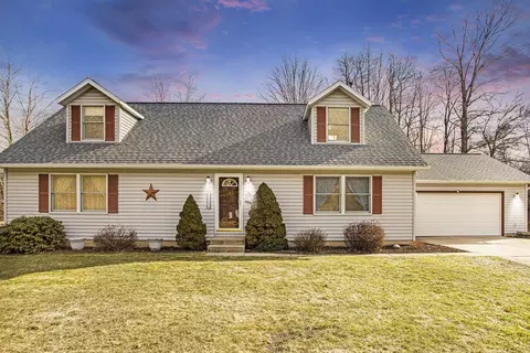 1112 Pennwood Pl, Battle Creek, MI 49017