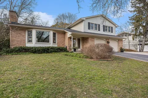 3348 Oak Hollow Dr SE, Grand Rapids, MI 49546
