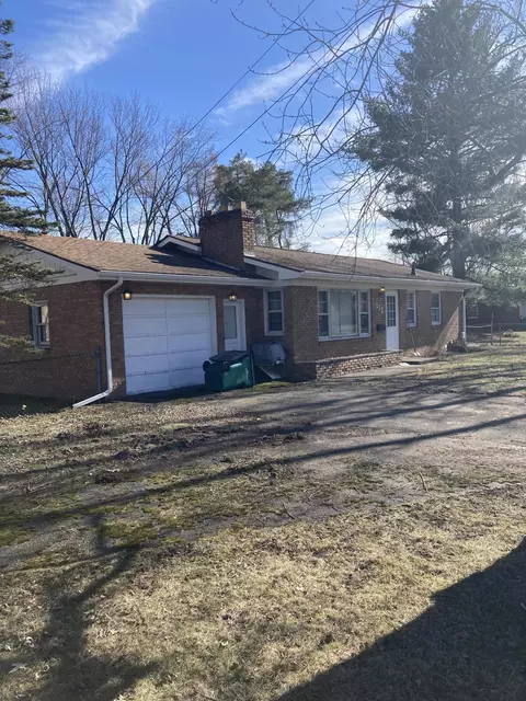 112 Sundown St, Springfield, MI 49037 photo 2