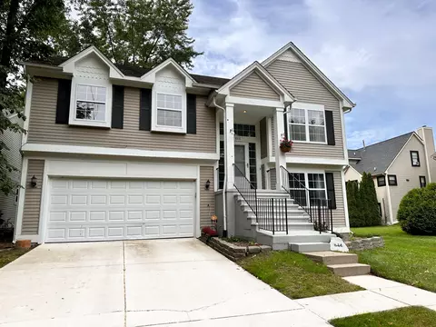 844 Canter Ln, Auburn Hills, MI 48326