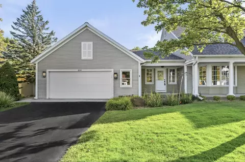 8114 Weatherwax Dr, Georgetown, MI 49428