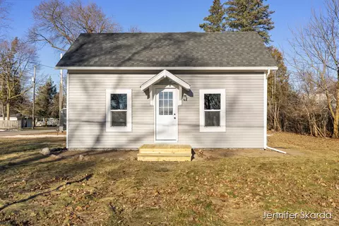 705 Washington Ave, Lakeview, MI 48850