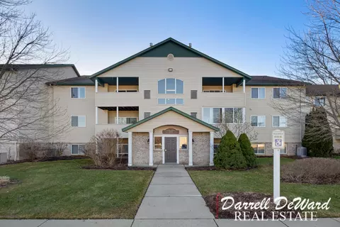 8657 S Jasonville Ct SE #176, Caledonia, MI 49316