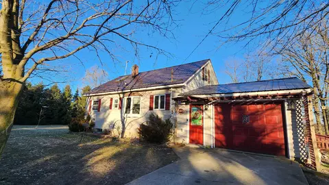 5565 W 80th St, Fremont, MI 49412