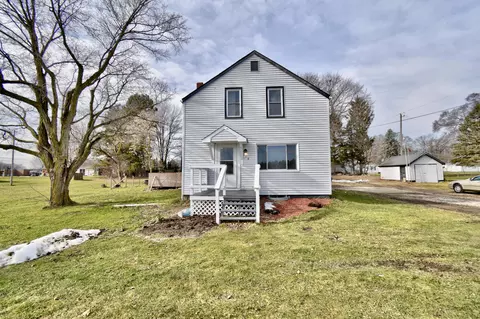 Exterior - 618 S St Johns St, Ithaca, MI 48847 photo 11 of 21