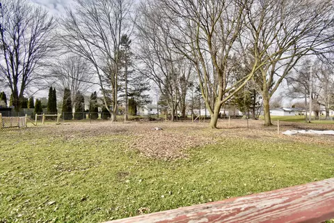 View/Area - 618 S St Johns St, Ithaca, MI 48847 photo 2 of 3