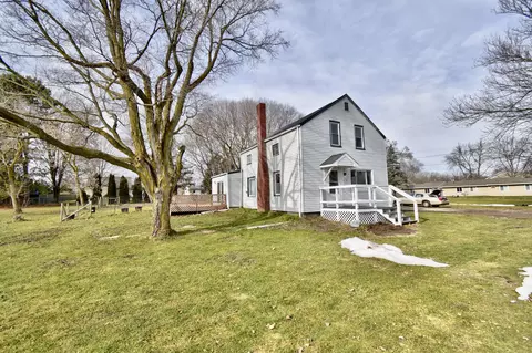 Exterior - 618 S St Johns St, Ithaca, MI 48847 photo 10 of 21