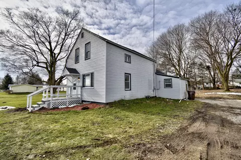 Exterior - 618 S St Johns St, Ithaca, MI 48847 photo 12 of 21