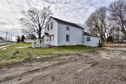Exterior - 618 S St Johns St, Ithaca, MI 48847 photo 2 of 21