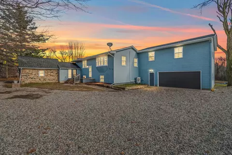 1209 Dean Rd, Tekonsha, MI 49092