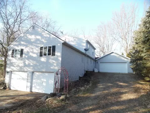 5422 Maple Lane Rd, Rives Junction, MI 49277