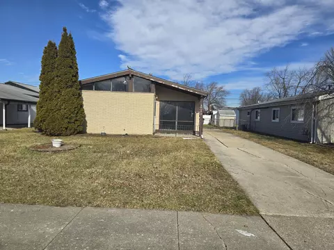 20177 Electra St, Clinton Twp, MI 48035
