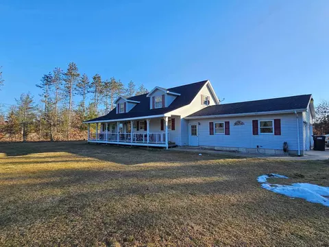 6100 Barberry Ave, Newaygo, MI 49337