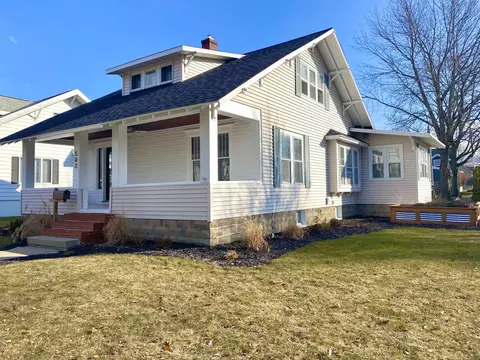 502 N Rath Ave, Ludington, MI 49431