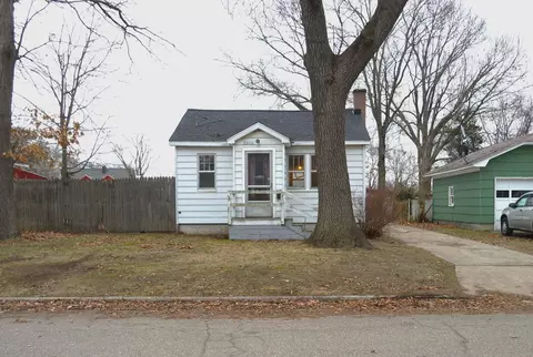 3362 Sanford St, Muskegon Heights, MI 49444