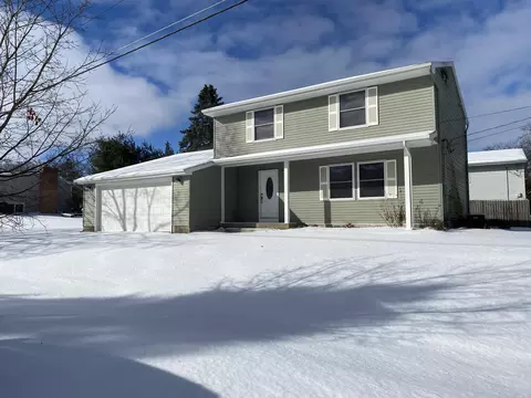 2361 Briar Hills Dr NE, Grand Rapids, MI 49505