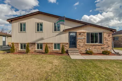 48254 Menter Dr, Chesterfield, MI 48047