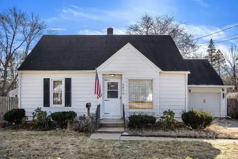 2016 Glendale Blvd, Kalamazoo, MI 49004