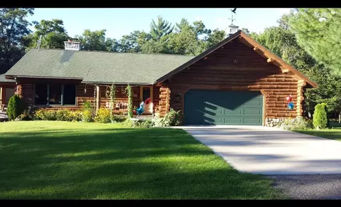 1696 Silver Creek Rd, Whitehall, MI 49461
