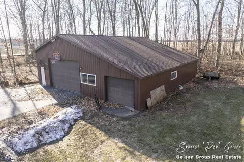 7618 Krupp Rd, Belding, MI 48809 photo 3