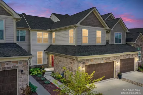 3252 Brackley Dr, Ann Arbor, MI 48105