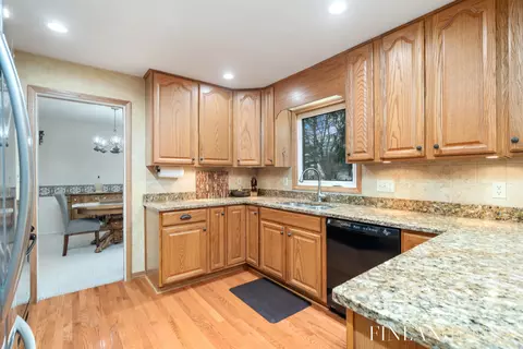 3175 Pinehill Pl, Flushing, MI 48433 photo 12