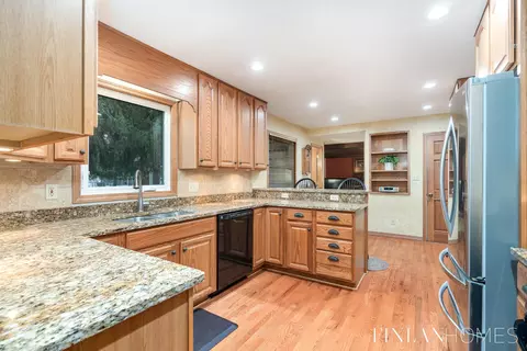 3175 Pinehill Pl, Flushing, MI 48433 photo 10