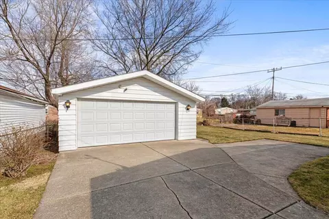 31726 Filmore St, Wayne, MI 48184 photo 5