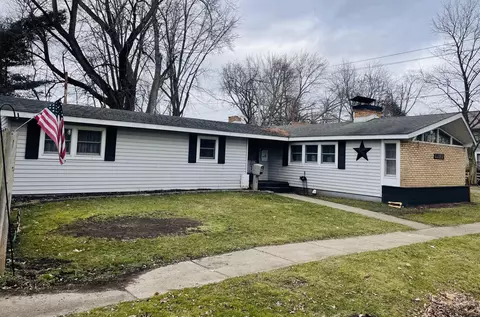 245 E 4th St, Constantine, MI 49042