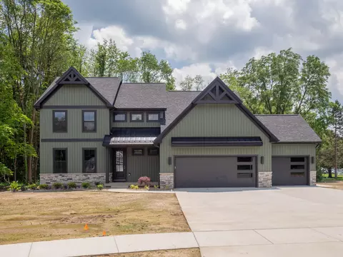 7931 Dorlen Ave, Kalamazoo, MI 49009