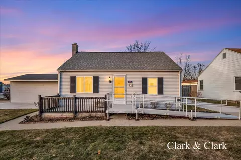 341 41st St SW, Wyoming, MI 49548