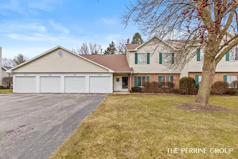 3139 Windcrest Dr NE, Grand Rapids, MI 49525