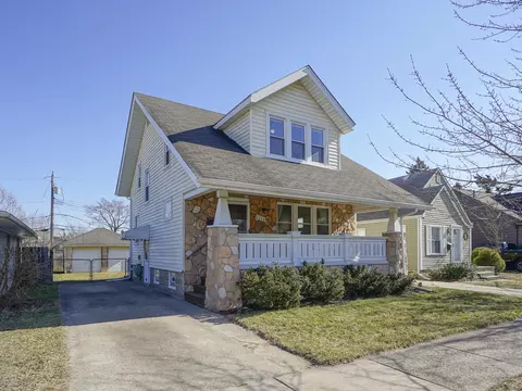 1720 Beaufield St, Ferndale, MI 48220